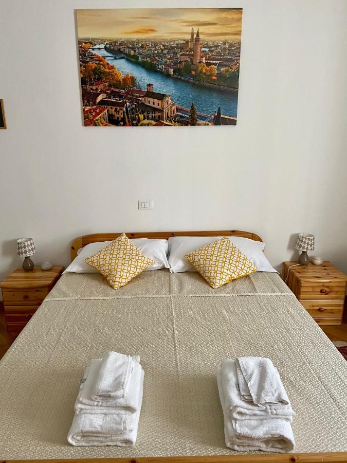 Polly'S Apartment 3 Floor Verona Bagian luar foto